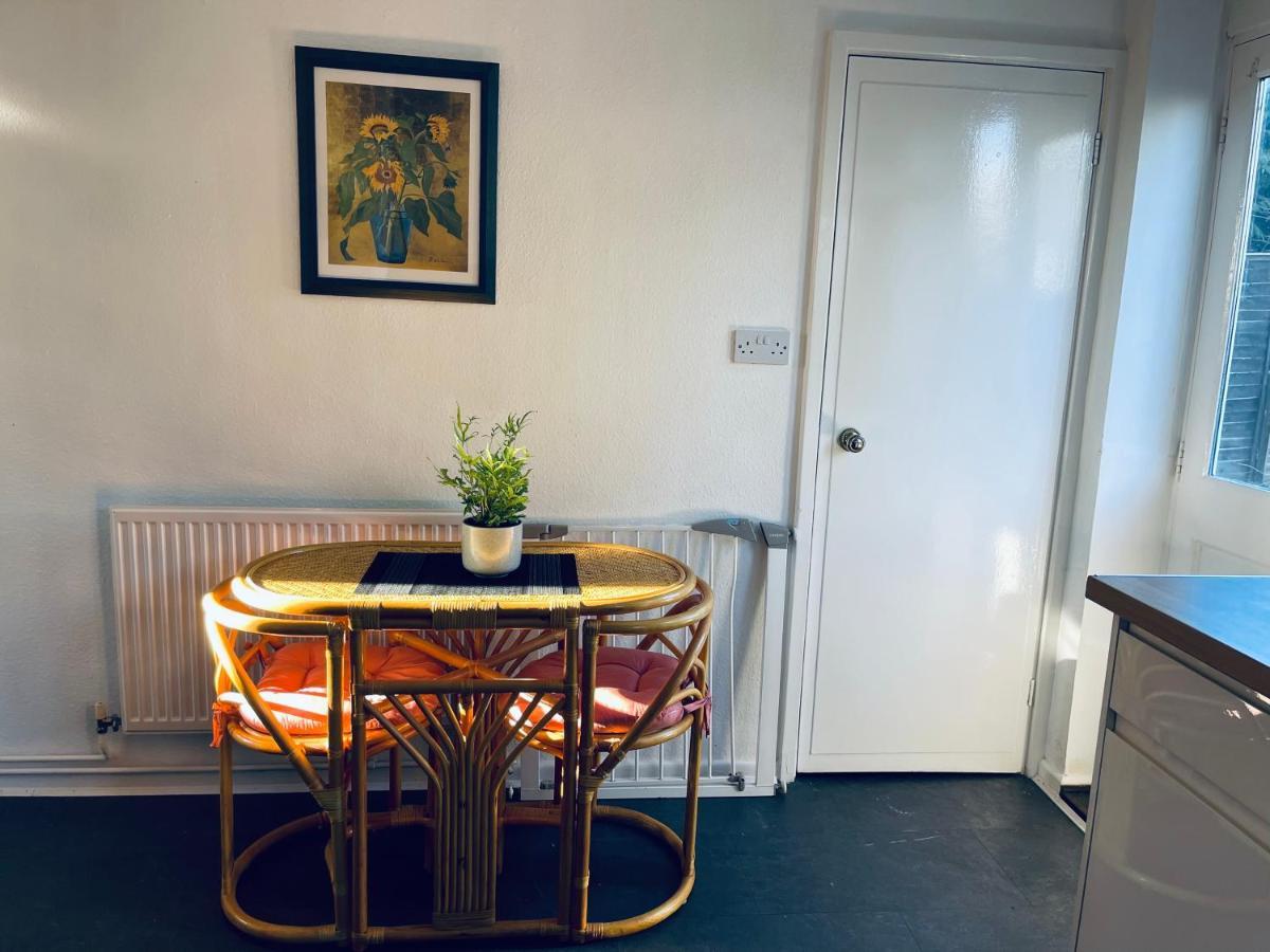 St Ives, King Bed Cosy Home, Parking, Fast Wi Fi St Ives  Exterior photo